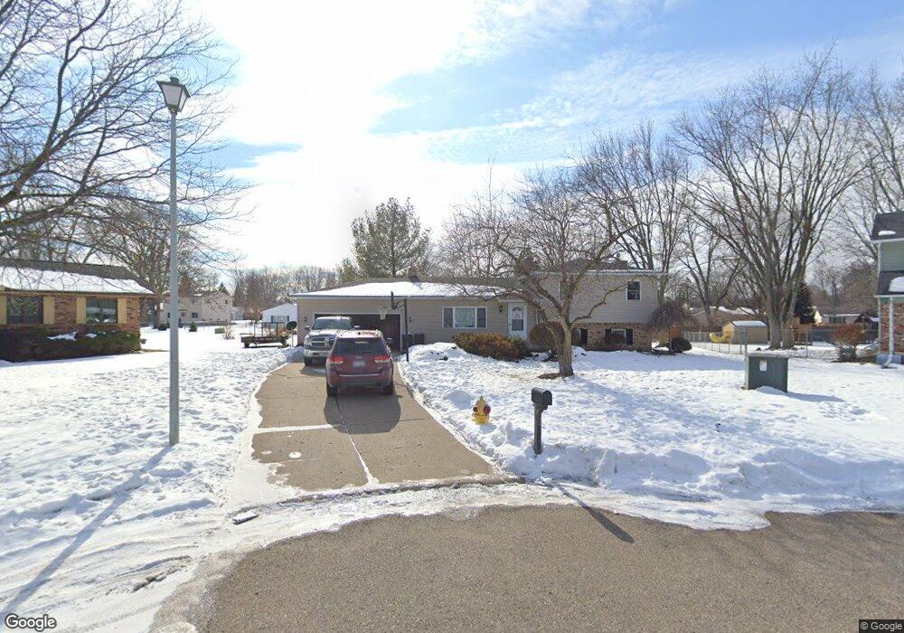 2295 Major Cir, Davison, MI 48423 - photo 1