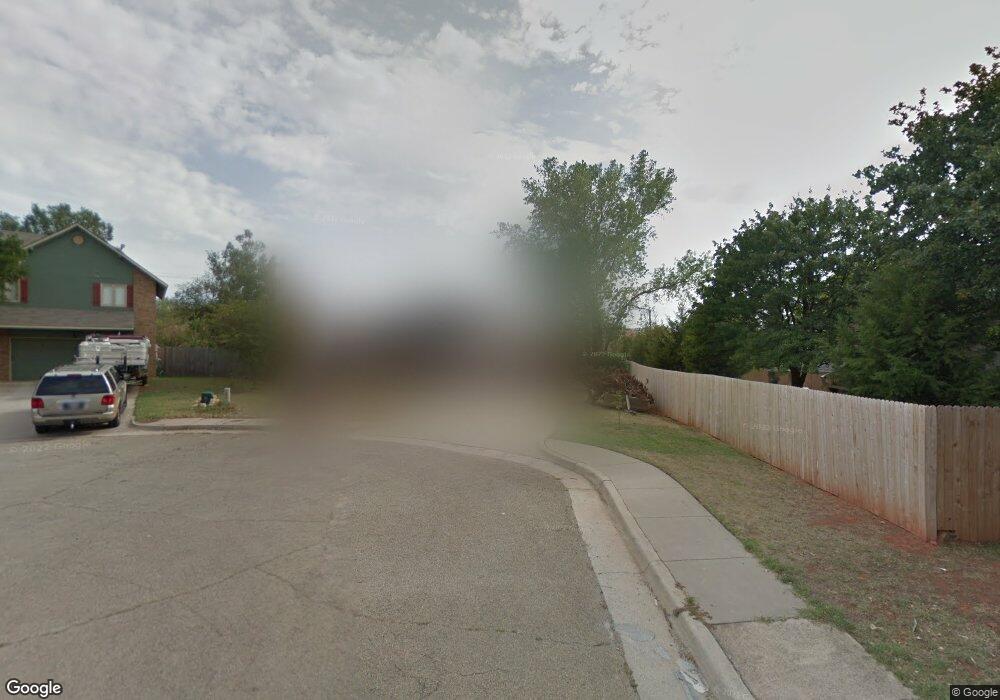 900 N Blackwelder Ave, Edmond, OK 73034 - photo 1