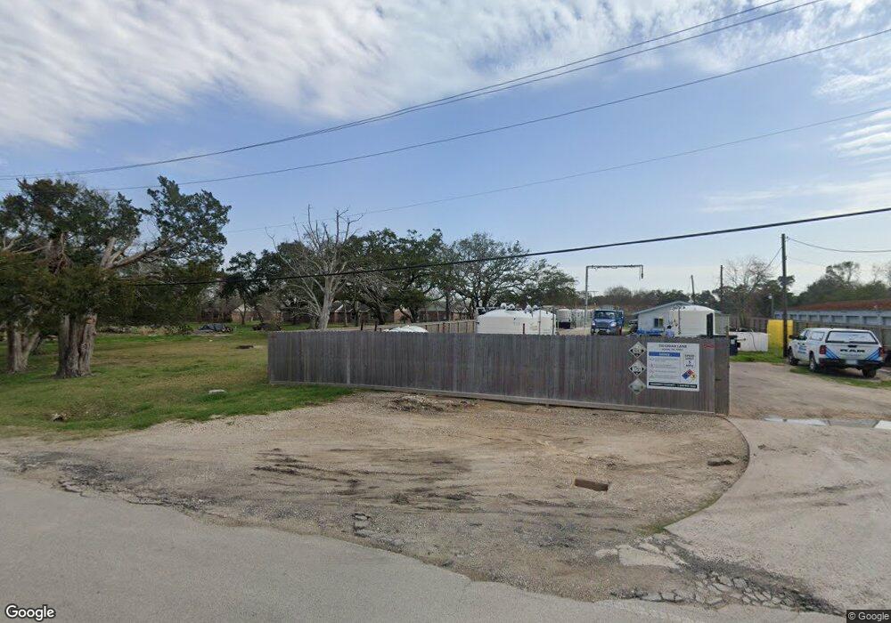 114 Cedar Ln, Alvin, TX 77511 - photo 1