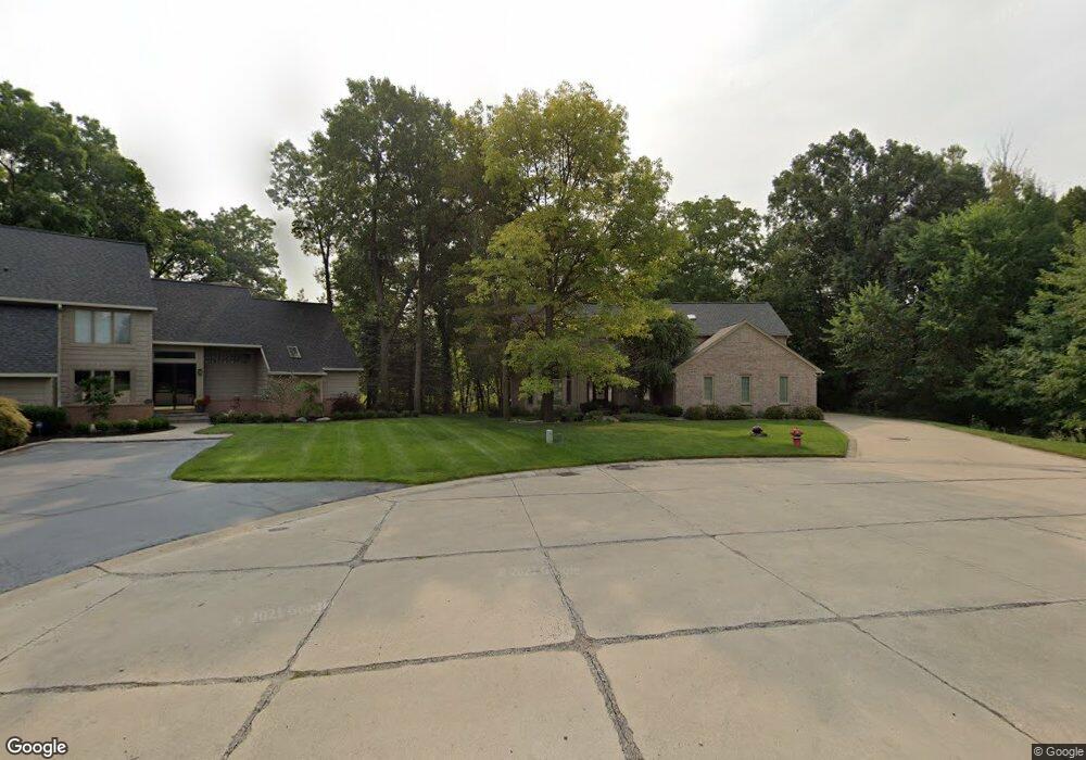 3722 Cherrywood Ct, Rochester Hills, MI 48309 - photo 1