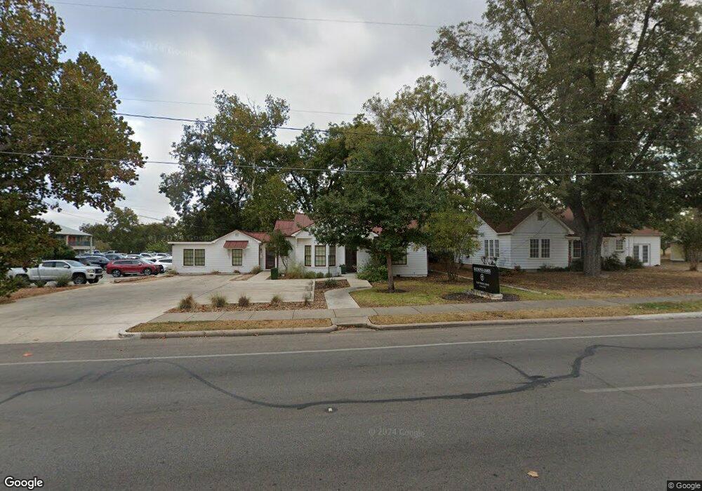 303 S Washington St, Fredericksburg, TX 78624 - photo 1