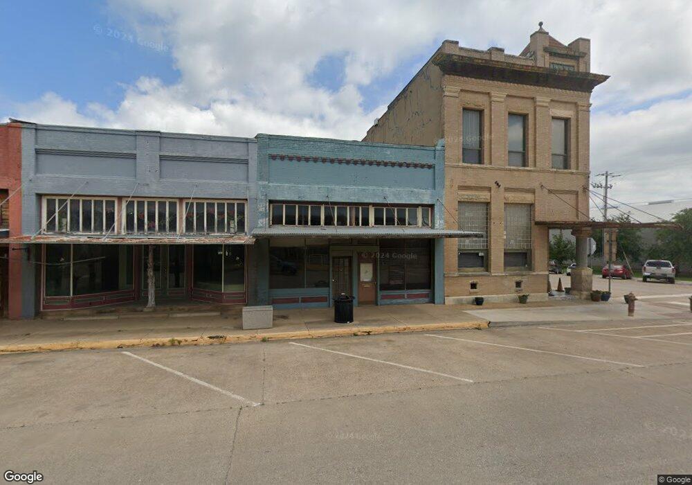 102 W Grand St, Whitewright, TX 75491 - photo 1