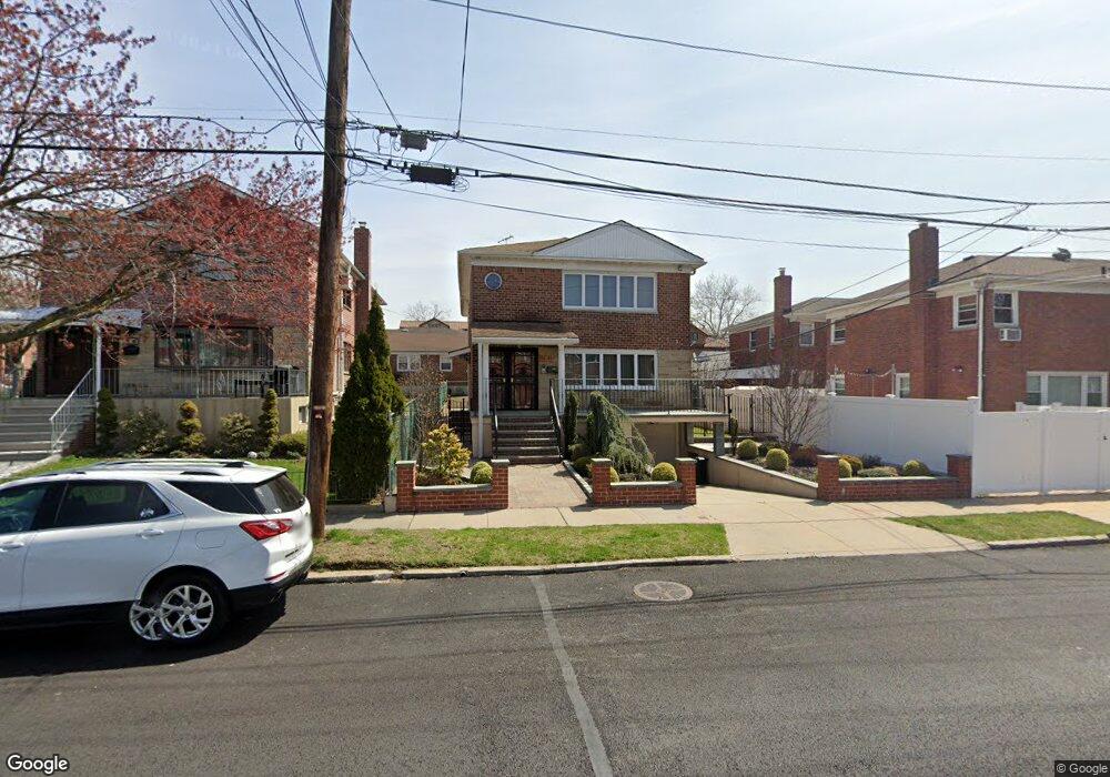 21-07 160th St unit 2, Whitestone, NY 11357 - photo 1