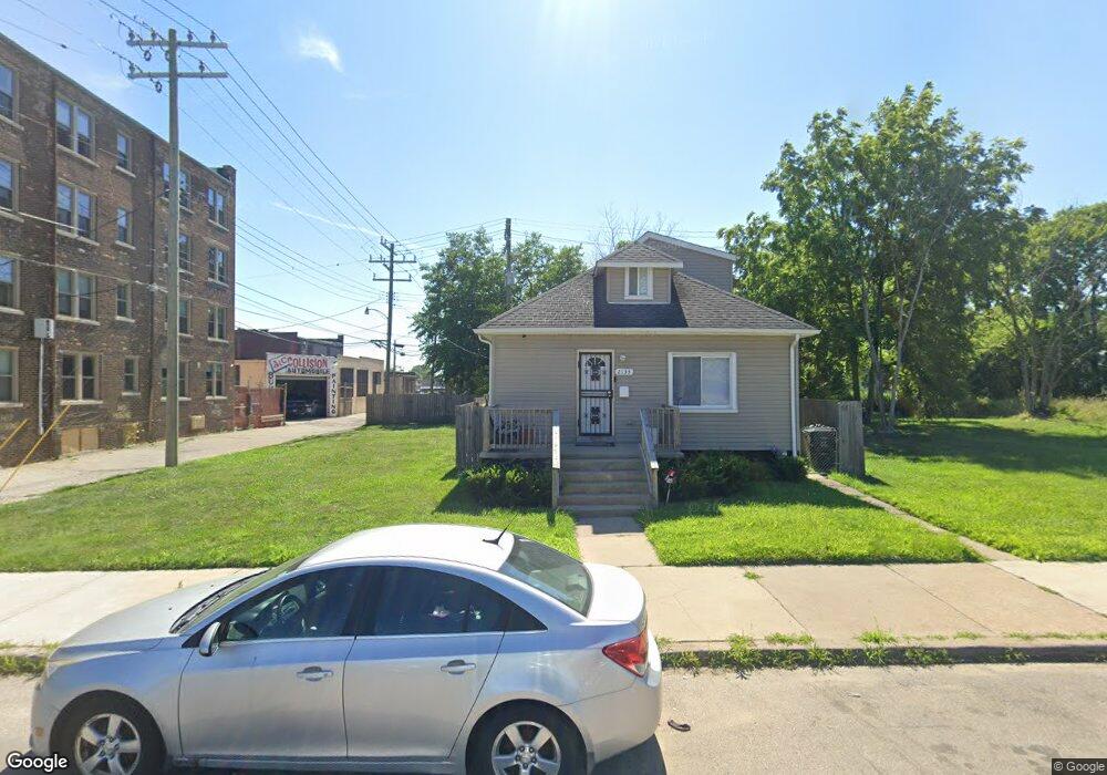 2127 Alter Rd, Detroit, MI 48215 - photo 1