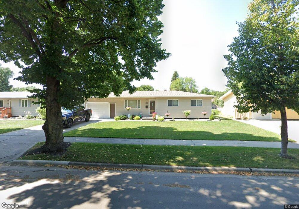 1806 S 19th St, Grand Forks, ND 58201 - photo 1