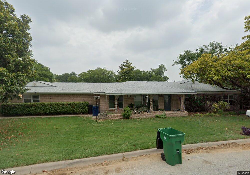 403 E Walker St, Decatur, TX 76234 - photo 1