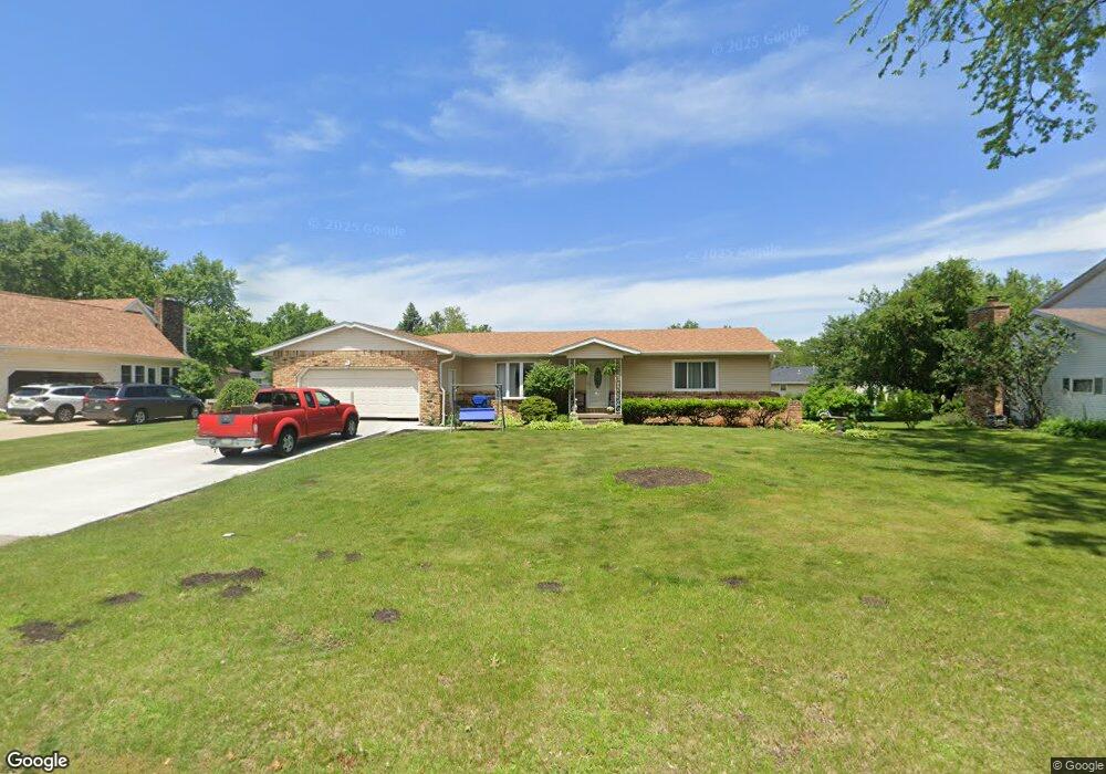 2246 E 46th St, Davenport, IA 52807 - photo 1