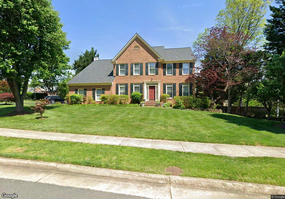 9100 Lynchburg Ct, Fairfax, VA 22032 - photo 1