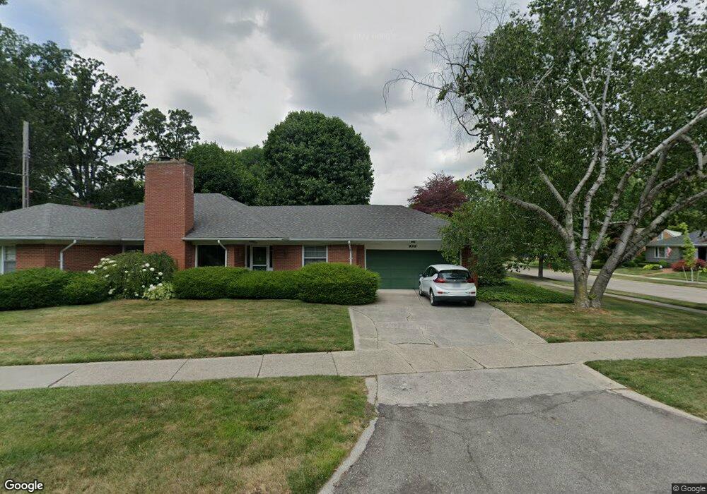 235 Charlevoix Ave, Grosse Pointe Farms, MI 48236 - photo 1