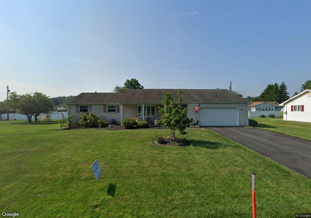 5519 Shawnee Dr, Bethlehem, PA 18017 - photo 1