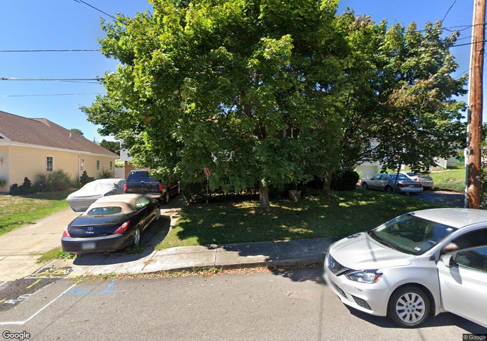 406 Lincoln St, Taylor, PA 18517 - photo 1