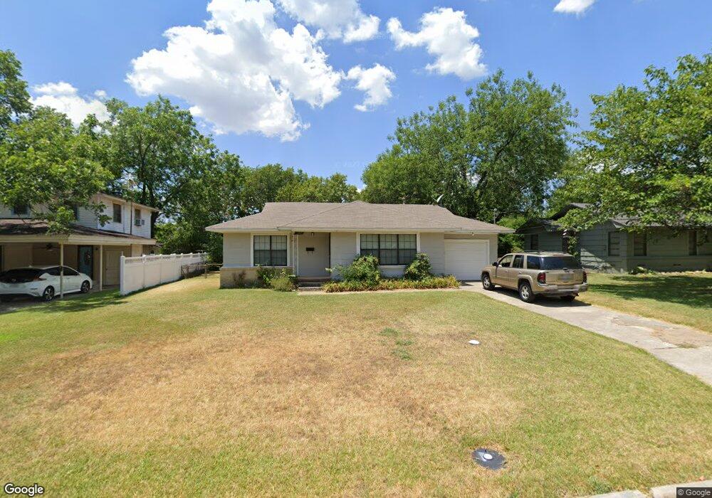 1203 Whaley Dr, Gainesville, TX 76240 - photo 1