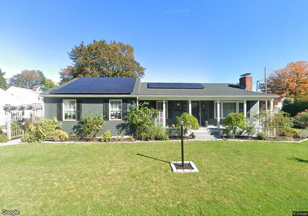 10 Garden Ave, Greenville, RI 02828 - photo 1