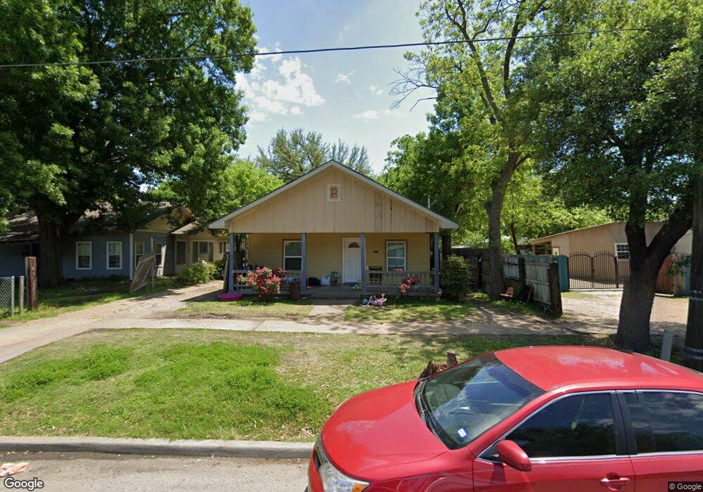 105 W Lampasas St, Ennis, TX 75119 - photo 1