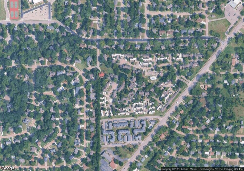 57 SW Pepper Tree Ln, Topeka, KS 66611 - photo 1