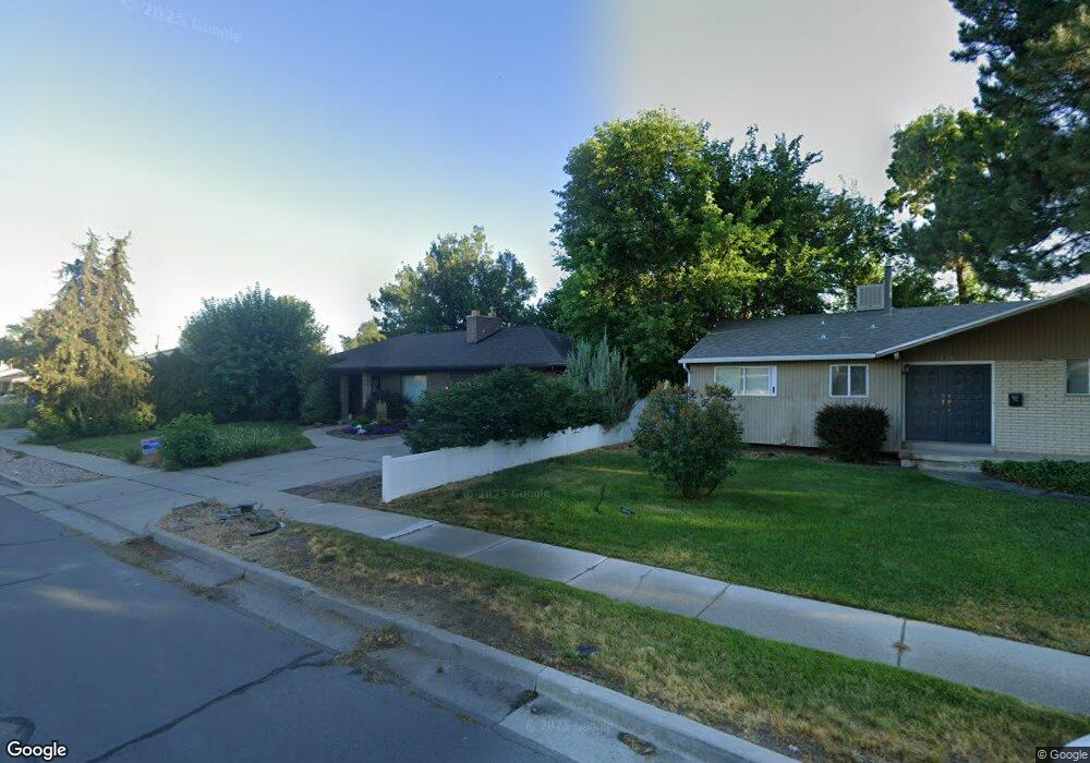 7834 Sequoia Tree Ln, Sandy, UT 84094 - photo 1