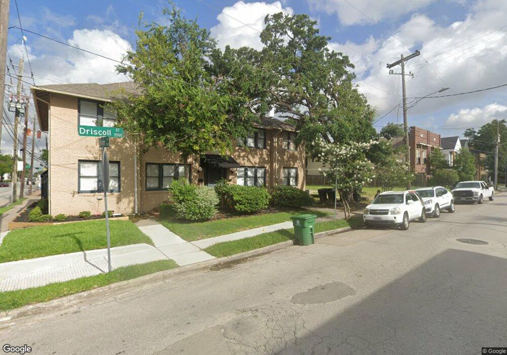 2528 Driscoll St unit 4, Houston, TX 77019 - photo 1