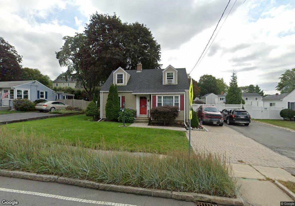 818 Trapelo Rd, Waltham, MA 02452 - photo 1