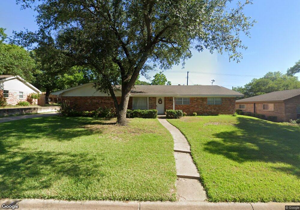 61 Devonshire Dr, Bedford, TX 76021 - photo 1