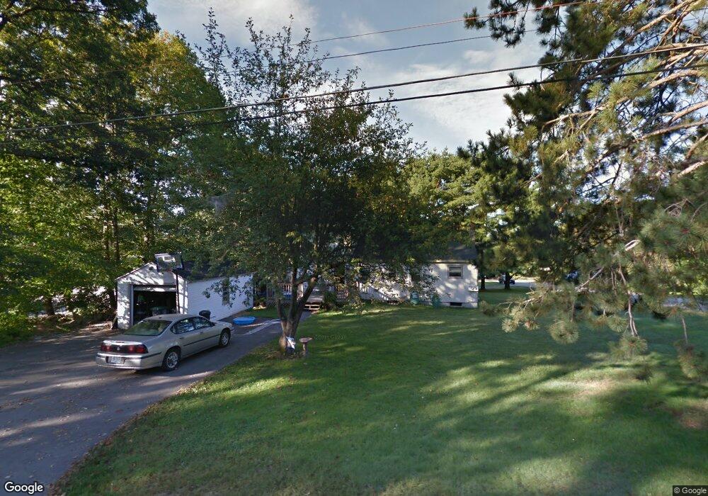 376 Rowe Ave, Pembroke, NH 03275 - photo 1