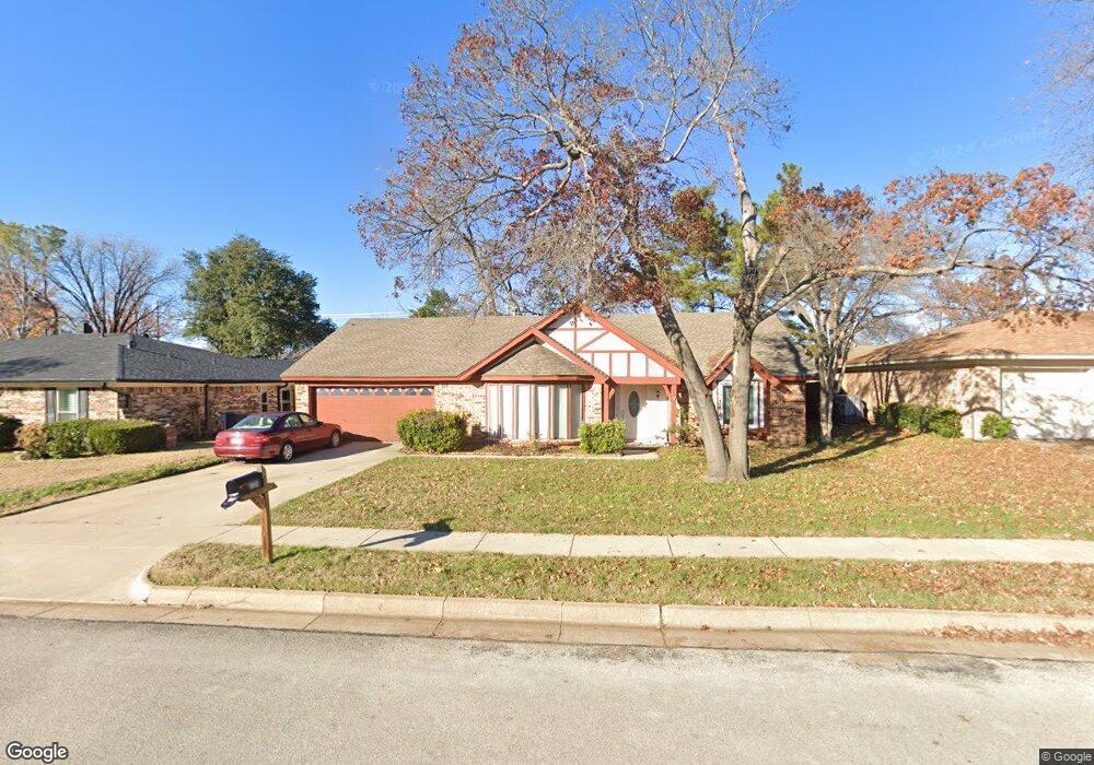 1721 Vicksburg Dr, Bedford, TX 76022 - photo 1