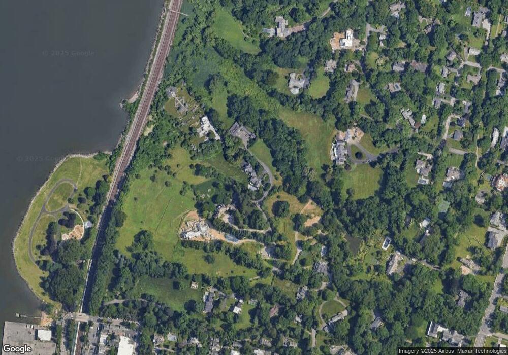 44 Matthiessen Park N, Irvington, NY 10533 - photo 1