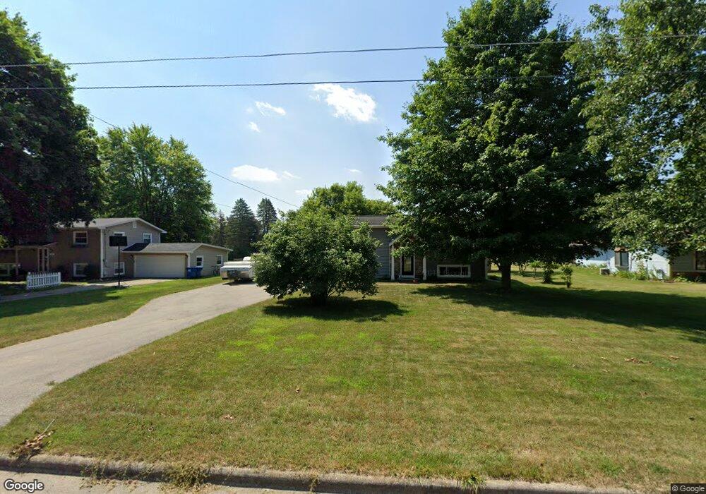 796 Hunt St, Lowell, MI 49331 - photo 1