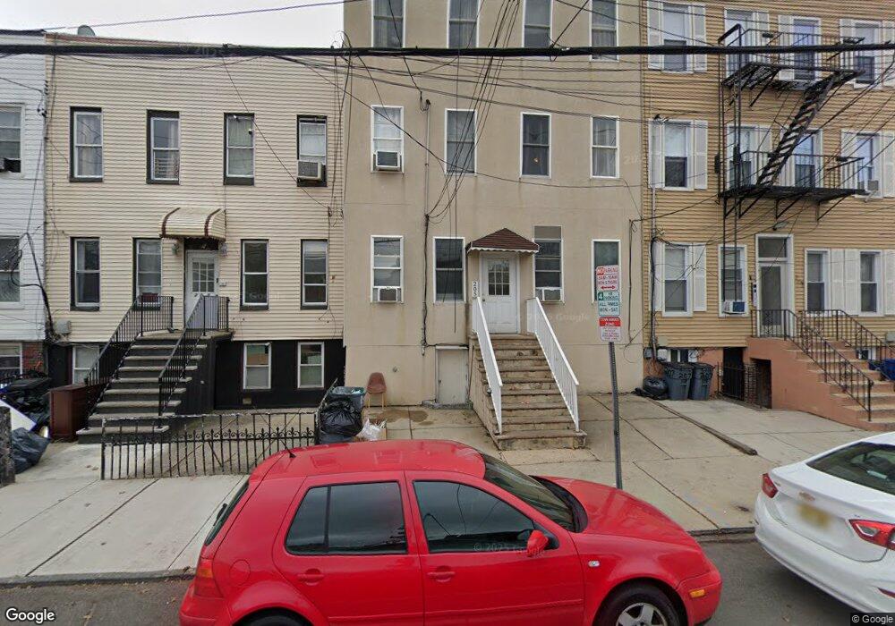 205 Webster Ave unit 1  R, Jersey City, NJ 07307 - photo 1