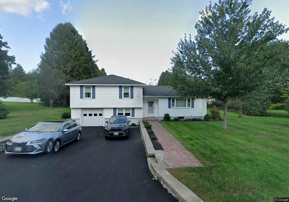 11 Lovejoy Rd, Andover, MA 01810 - photo 1