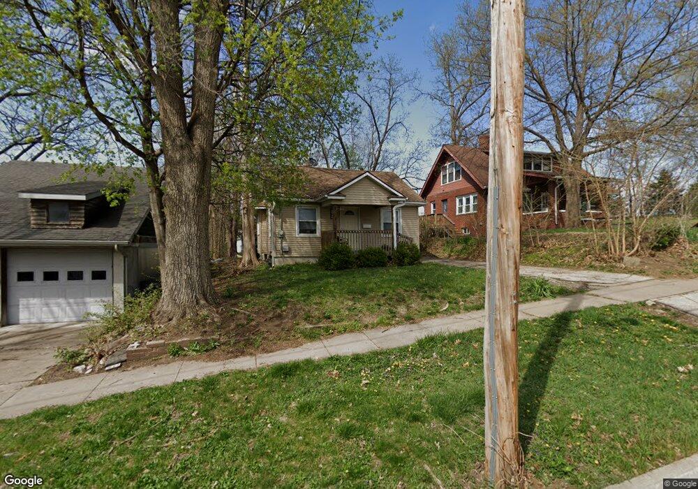 3215 Center St, Des Moines, IA 50312 - photo 1