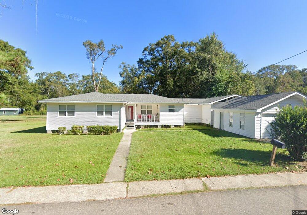 819 Fifth St, Picayune, MS 39466 - photo 1