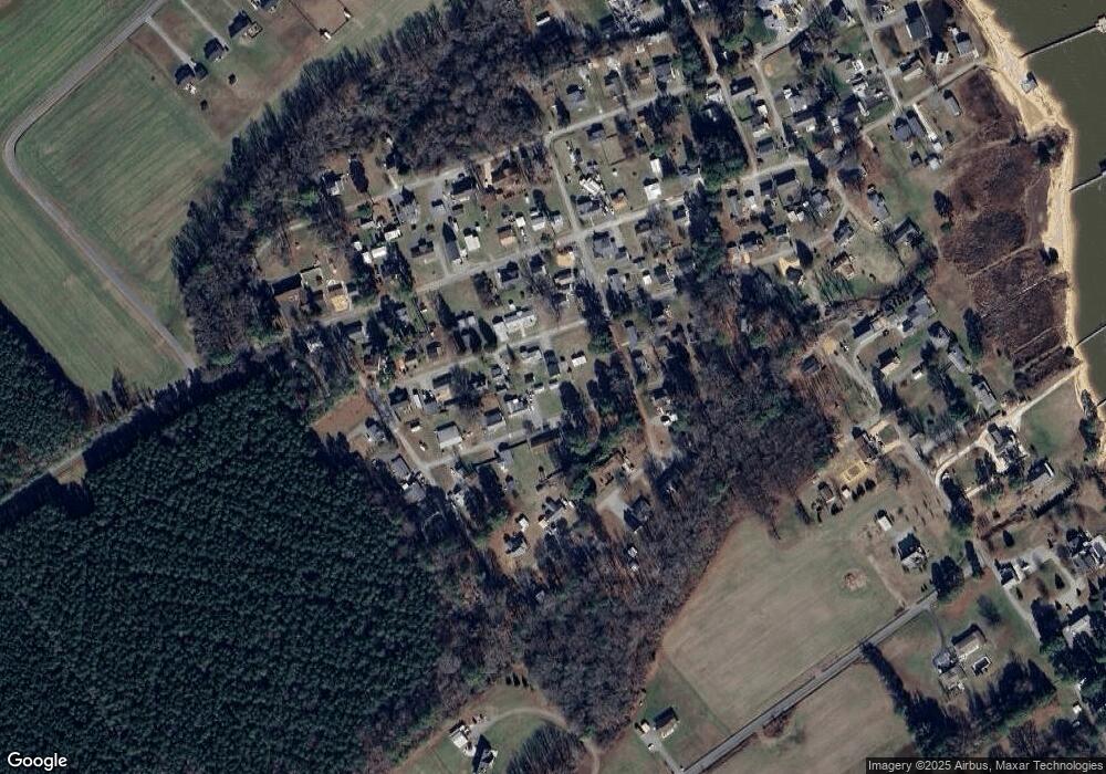 161 Cedar Dr, Dunnsville, VA 22454 - photo 1