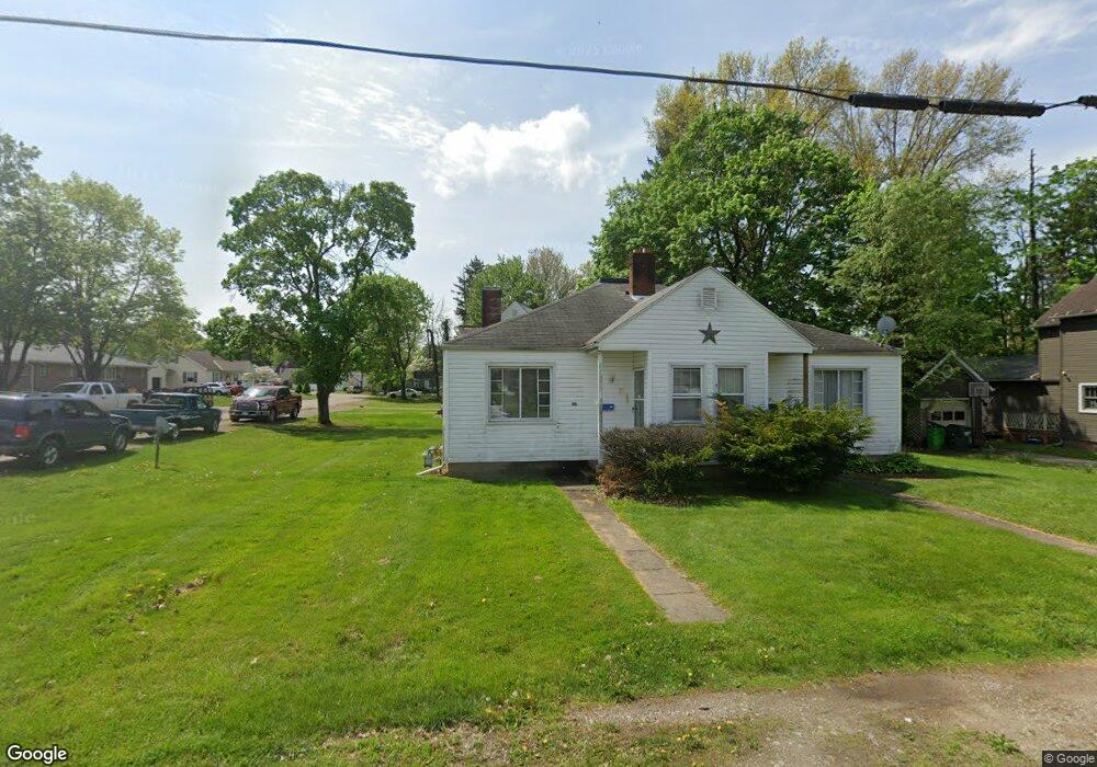 1517 Beach Ave, Coshocton, OH 43812 - photo 1