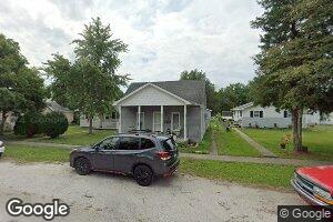 318 E Warren St, Moweaqua, IL 62550
