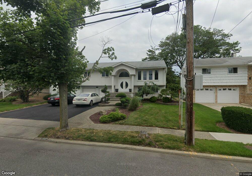 2999 Wynsum Ave, Merrick, NY 11566 - photo 1