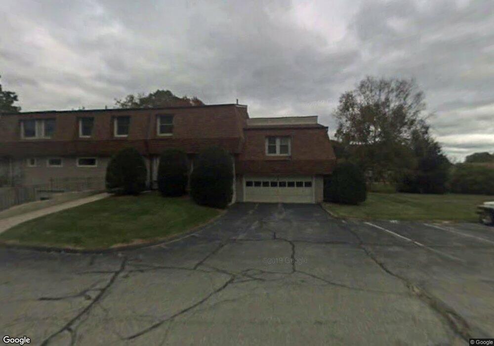 138 Sheraton Ln, Norwich, CT 06360 - photo 1