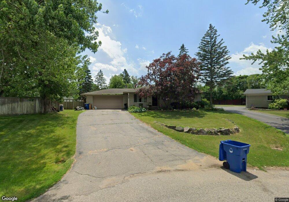 3727 Columbine Ct, Waterford, MI 48329 - photo 1