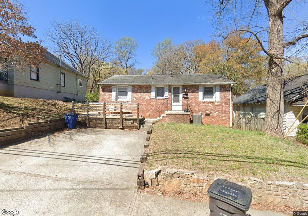 1605 NE 25th St, Winston Salem, NC 27105 - photo 1