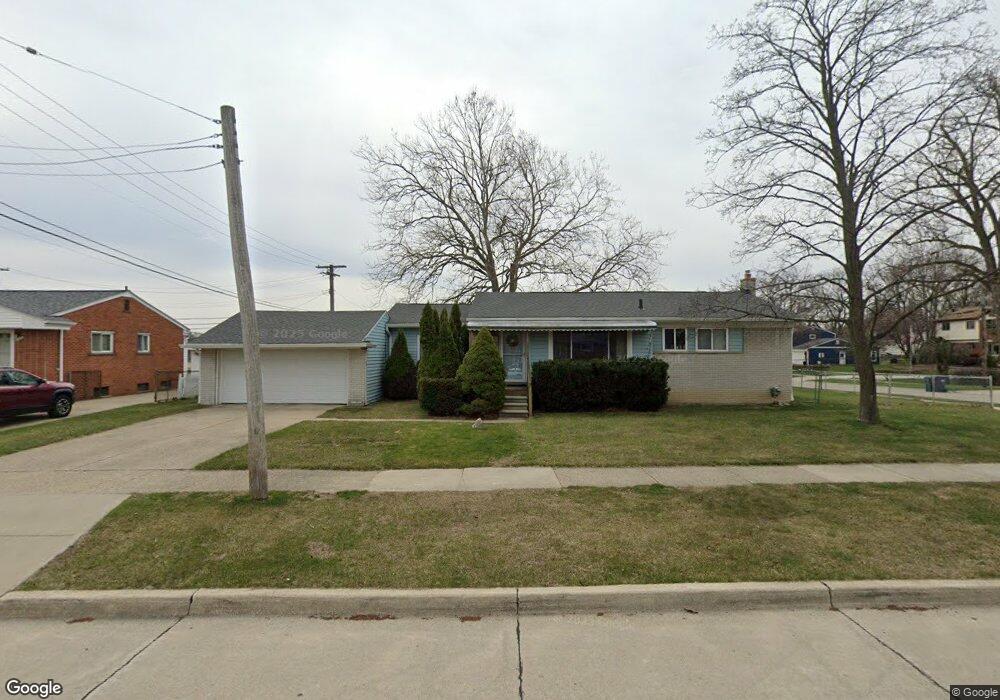 825 Elmsford Dr, Clawson, MI 48017 - photo 1