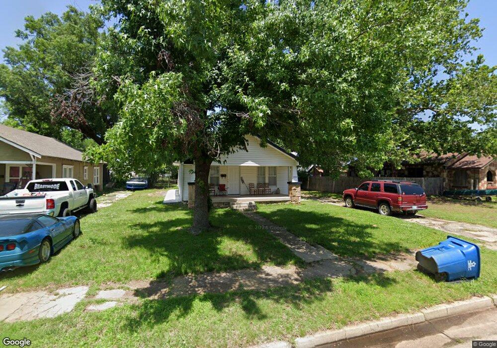 1034 E 4th St, Cushing, OK 74023 - photo 1