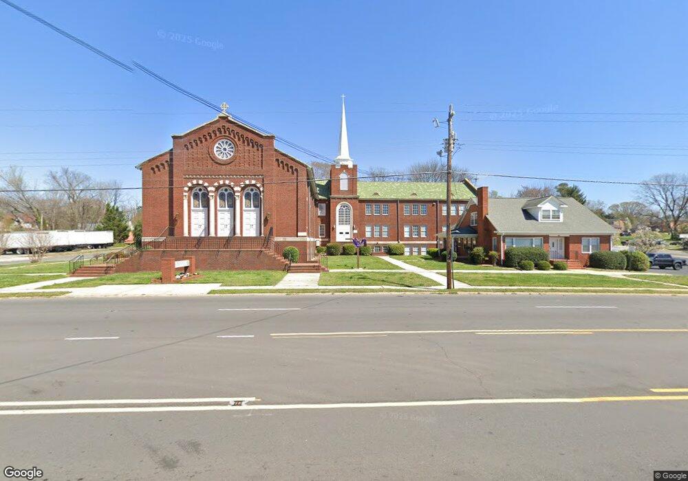 314 N 2nd Ave, Siler City, NC 27344 - photo 1