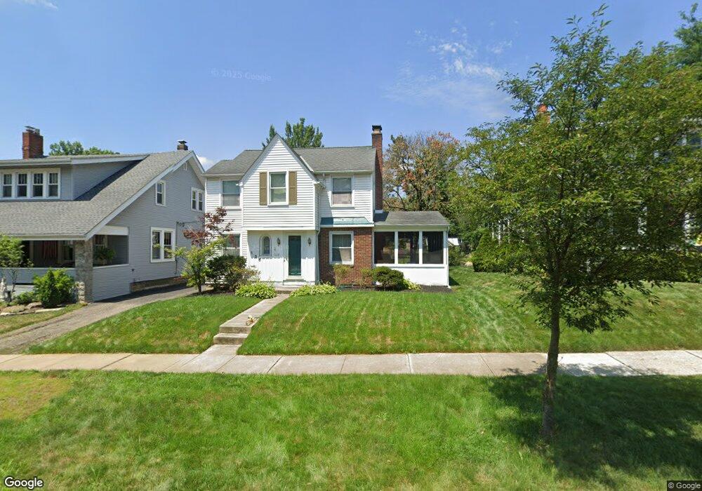 136 Fallis Rd, Columbus, OH 43214 - photo 1