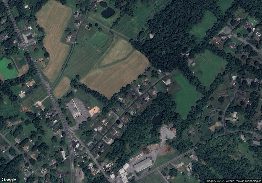 5261 Ridgeway Dr, Zionsville, PA 18092 - photo 1