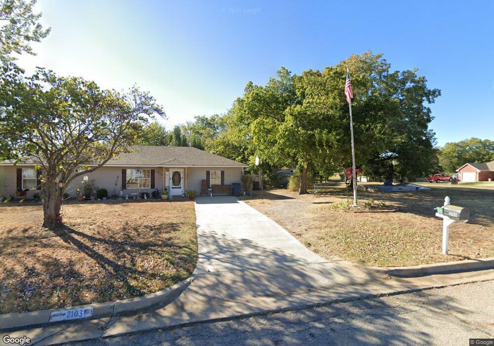 2130 N Leo Ave, Shawnee, OK 74804 - photo 1