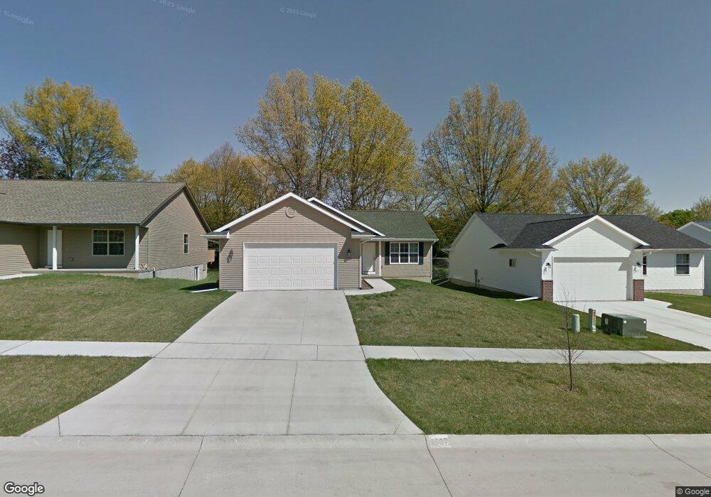 2107 Probst Ct SW, Cedar Rapids, IA 52404 - photo 1