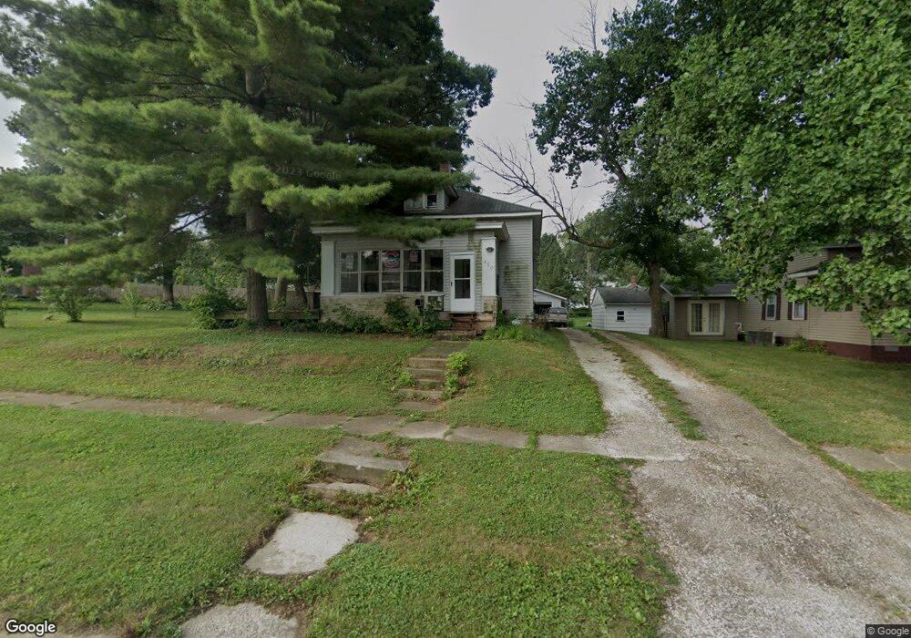 410 E Beardstown St, Virginia, IL 62691 - photo 1