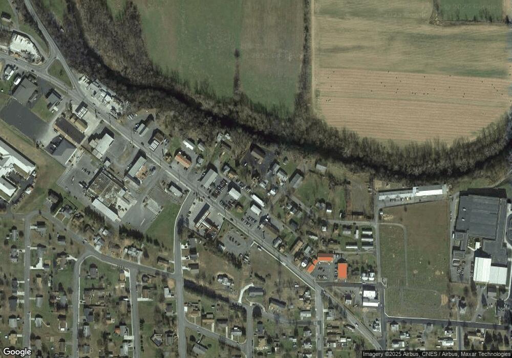 106 Central Ave, Petersburg, WV 26847 - photo 1