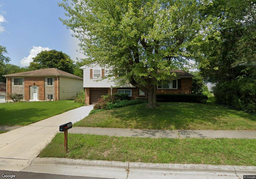 1591 Fall Brook Rd, Columbus, OH 43223 - photo 1