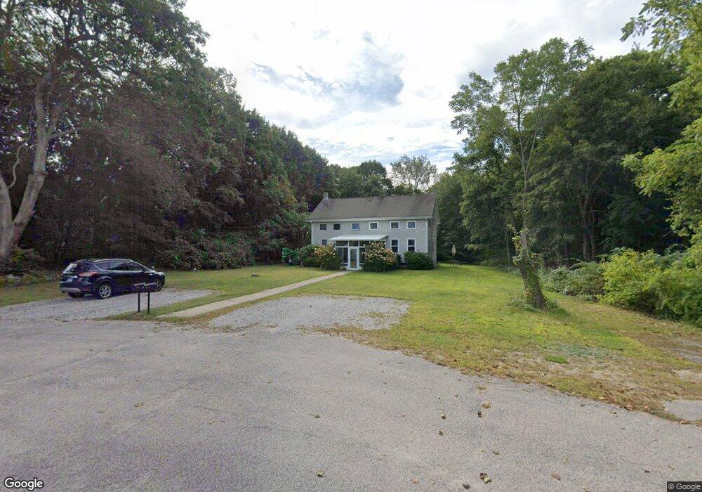 35 Stonington Ave E, Pawcatuck, CT 06379 - photo 1