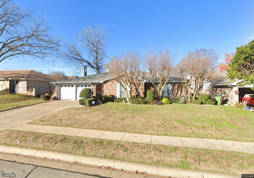 1701 Vicksburg Dr, Bedford, TX 76022 - photo 1